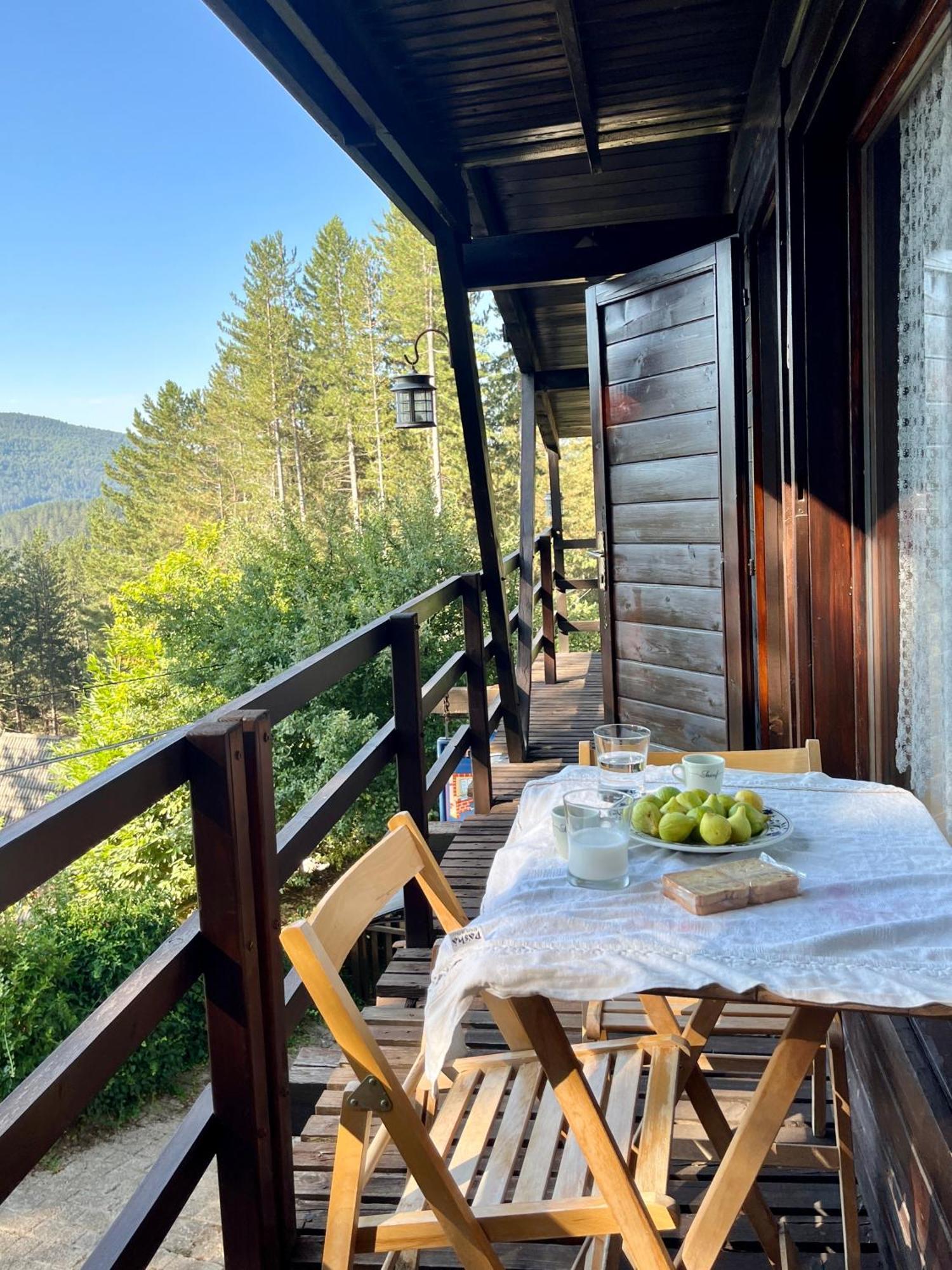 Chalet Natura La Taverna Dei 3 Porcellini Cavaliere  Buitenkant foto