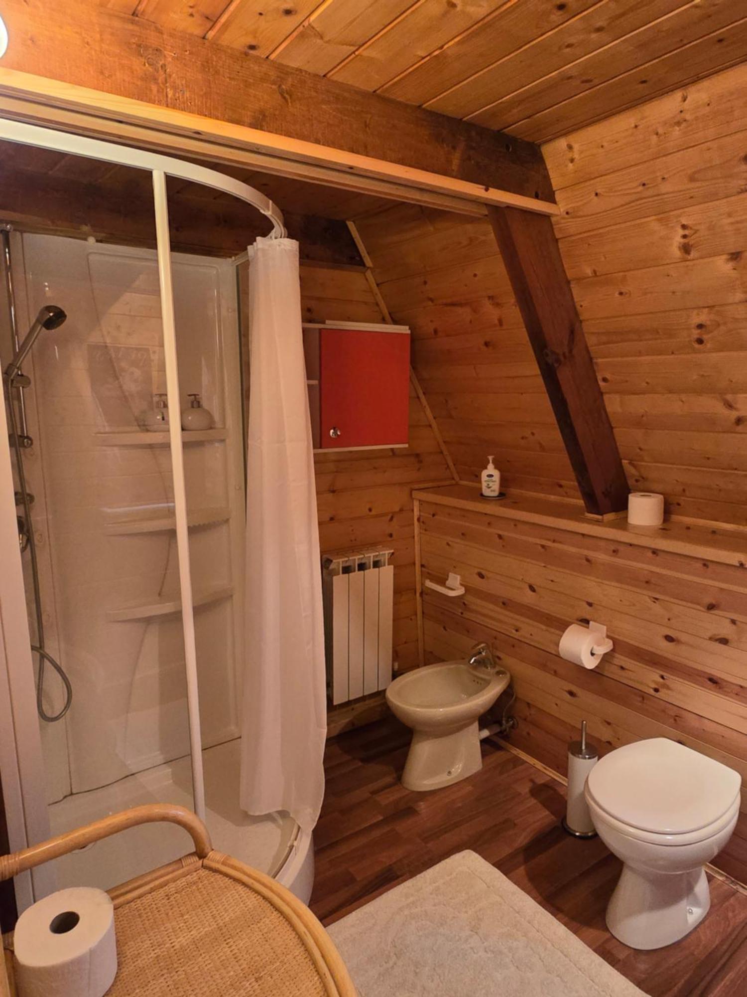 Chalet Natura La Taverna Dei 3 Porcellini Cavaliere  Buitenkant foto
