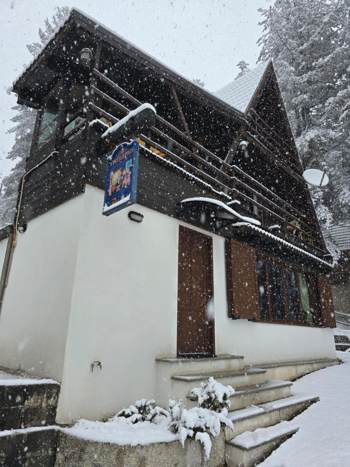 Chalet Natura La Taverna Dei 3 Porcellini Cavaliere  Buitenkant foto